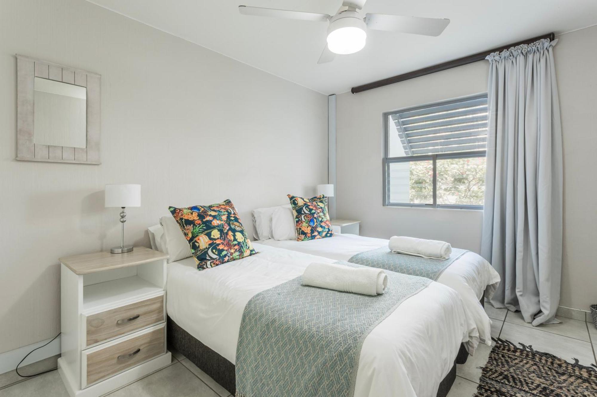 Ocean Pearl At Chakas Cove - Beachfront Apartment Ballito Exterior photo