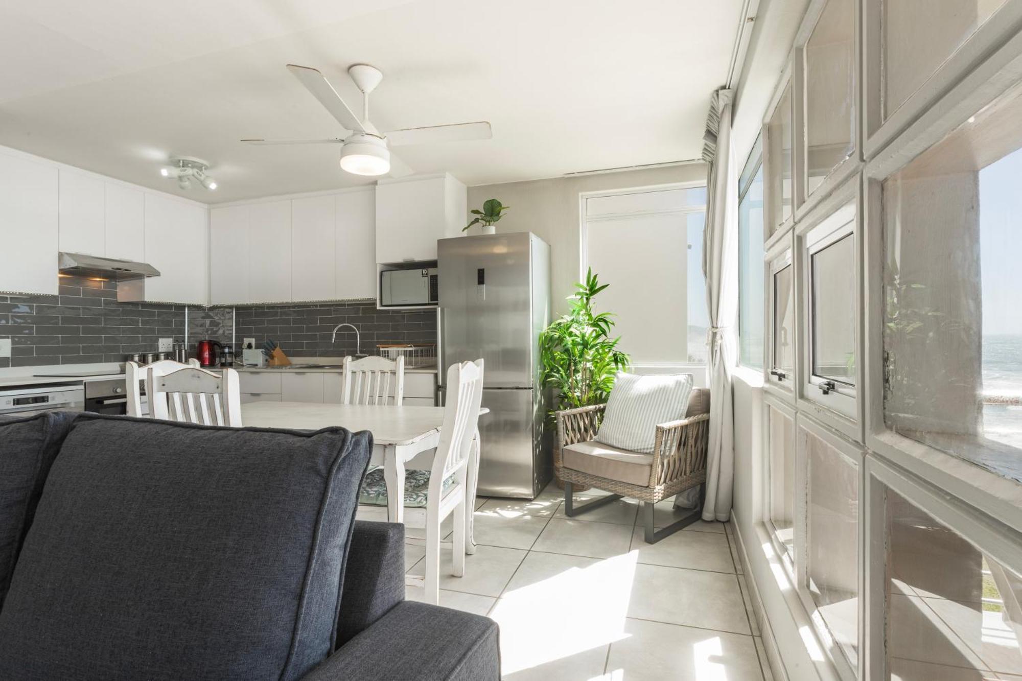 Ocean Pearl At Chakas Cove - Beachfront Apartment Ballito Exterior photo
