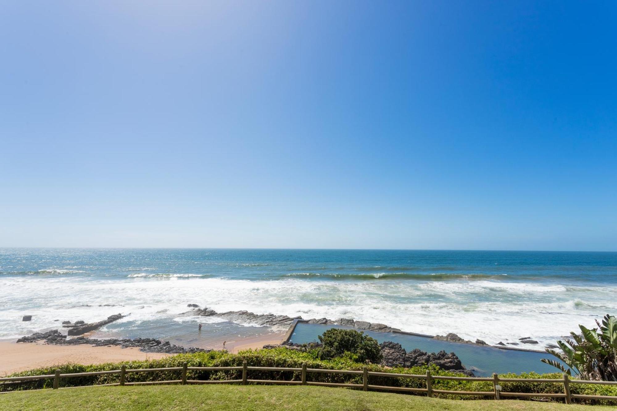 Ocean Pearl At Chakas Cove - Beachfront Apartment Ballito Exterior photo