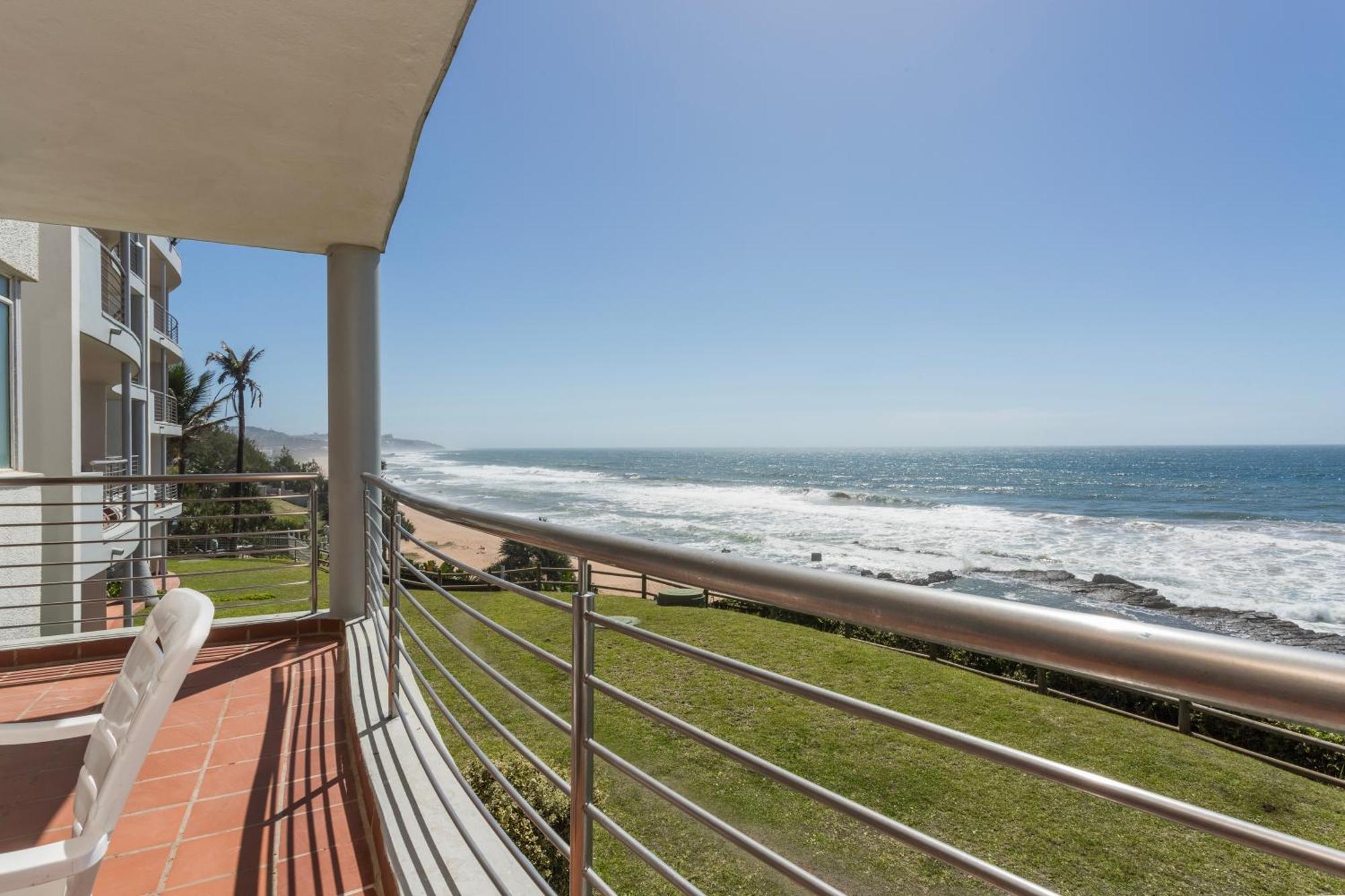 Ocean Pearl At Chakas Cove - Beachfront Apartment Ballito Exterior photo