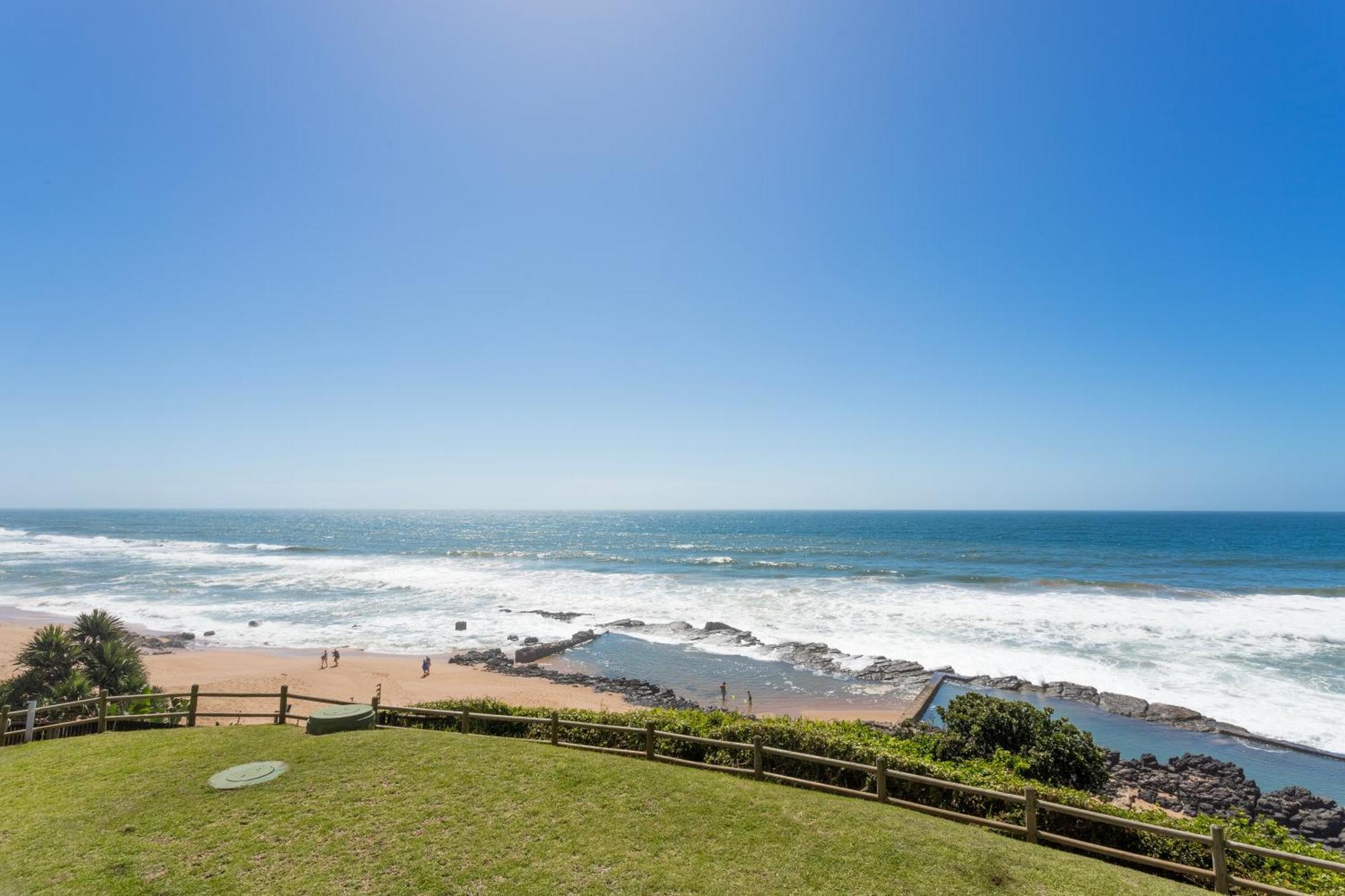 Ocean Pearl At Chakas Cove - Beachfront Apartment Ballito Exterior photo